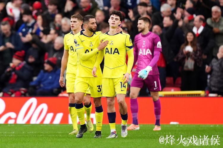 TA:创造力枯竭与中场失衡,热刺存在的问题远非换帅可解 TA:创造力枯竭与中场失衡,热刺存在的问题远非换帅可解