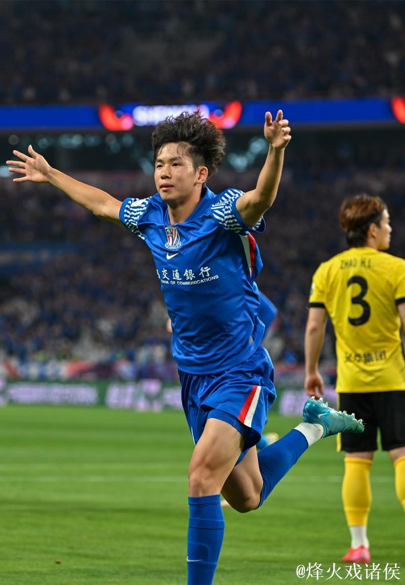 王钰栋领跑中超射手榜！国足首发呼之欲出？