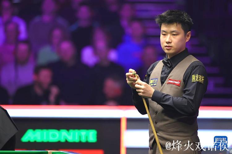 接连错失赛点机会！赵心童5-6遭逆转惜败希金斯，无缘大师赛四强