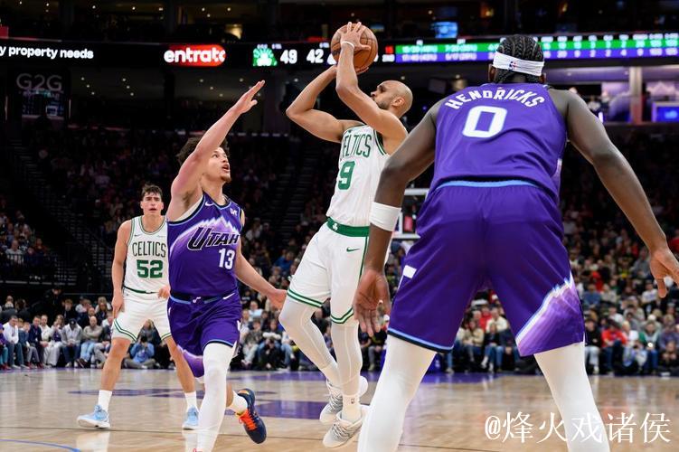 怀特25+7+6+7乔治37分 凯尔特人客场轻取爵士